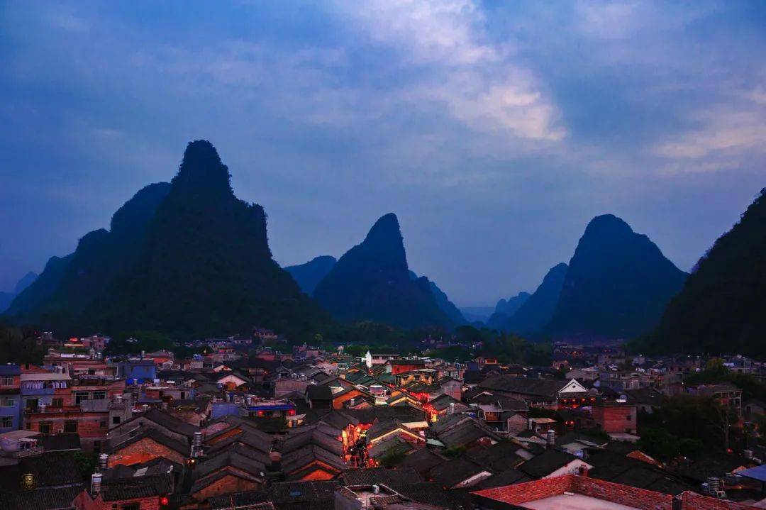 广西多姿多彩的民俗风情与壮美山水画卷